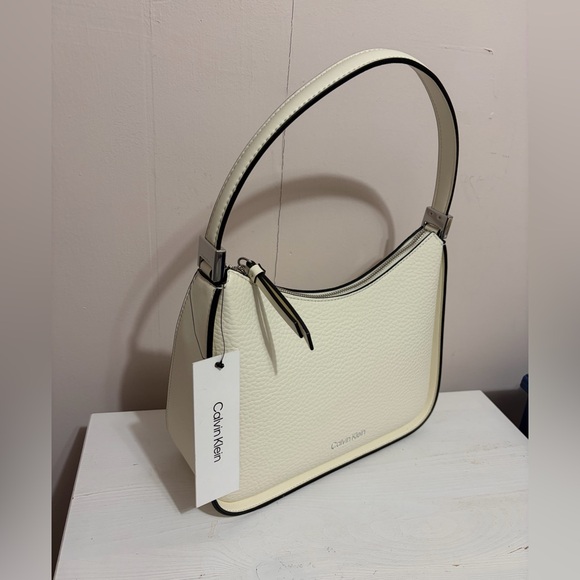 Calvin Klein Off-White Shoulder Bag - Picture 7 of 7